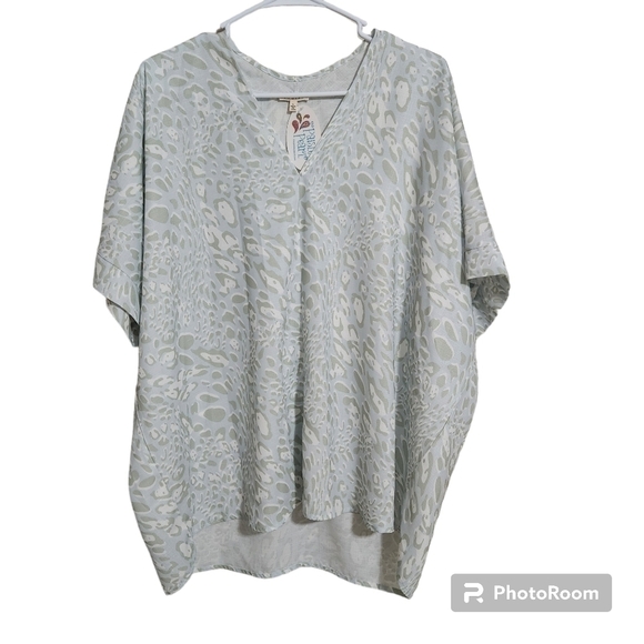 NWT Jodiful animal print top - Picture 1 of 7